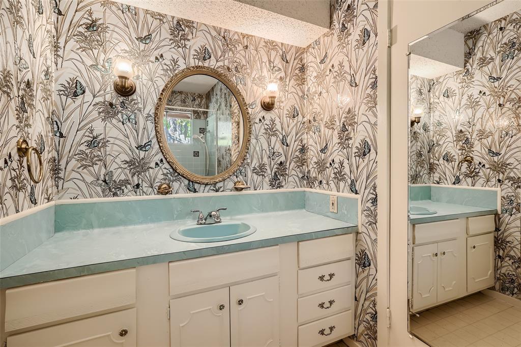 1110 Falcon Ledge DR