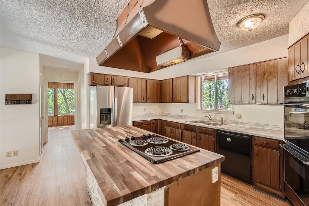 1110 Falcon Ledge DR