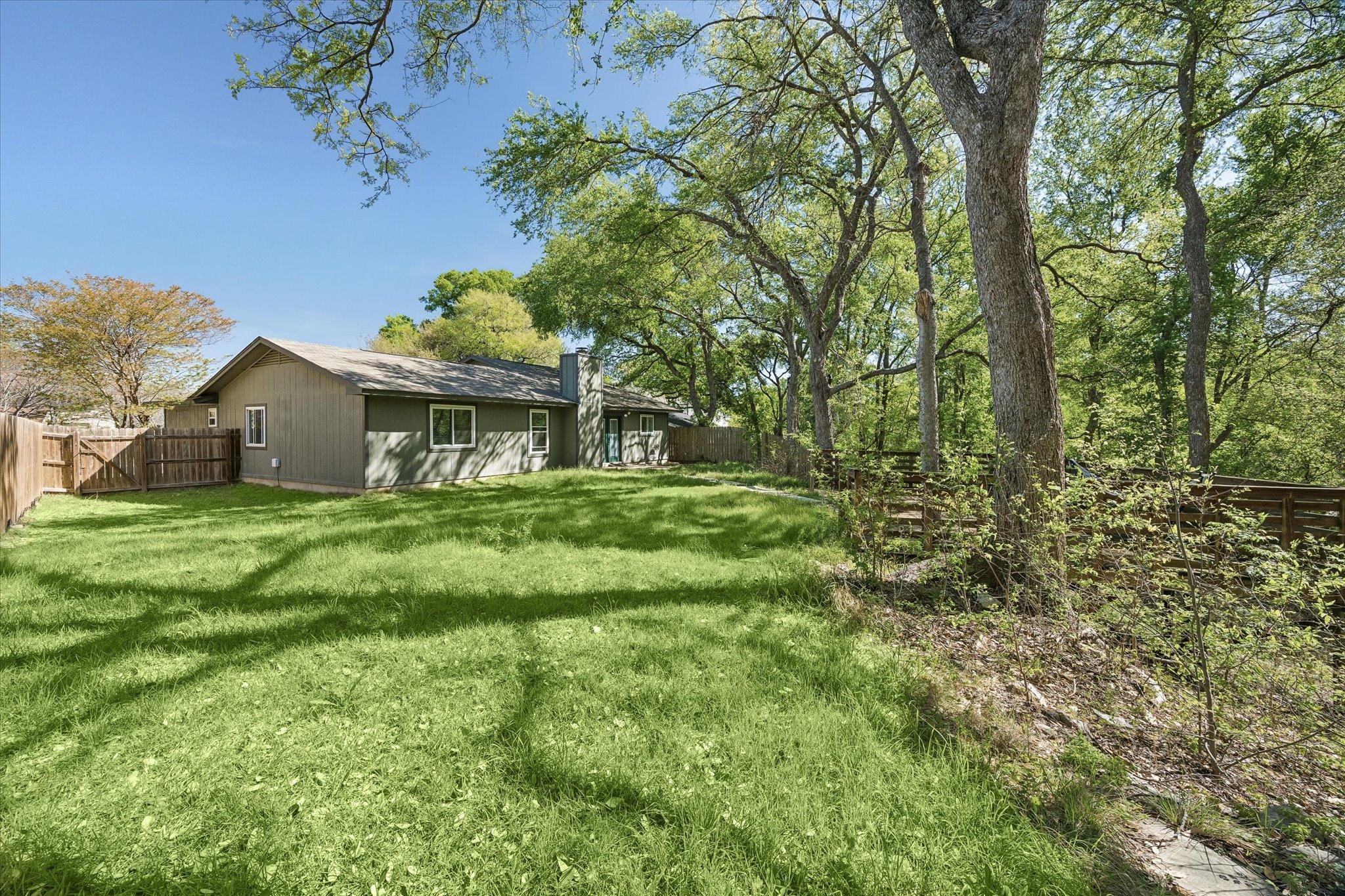 3103 Canter LN