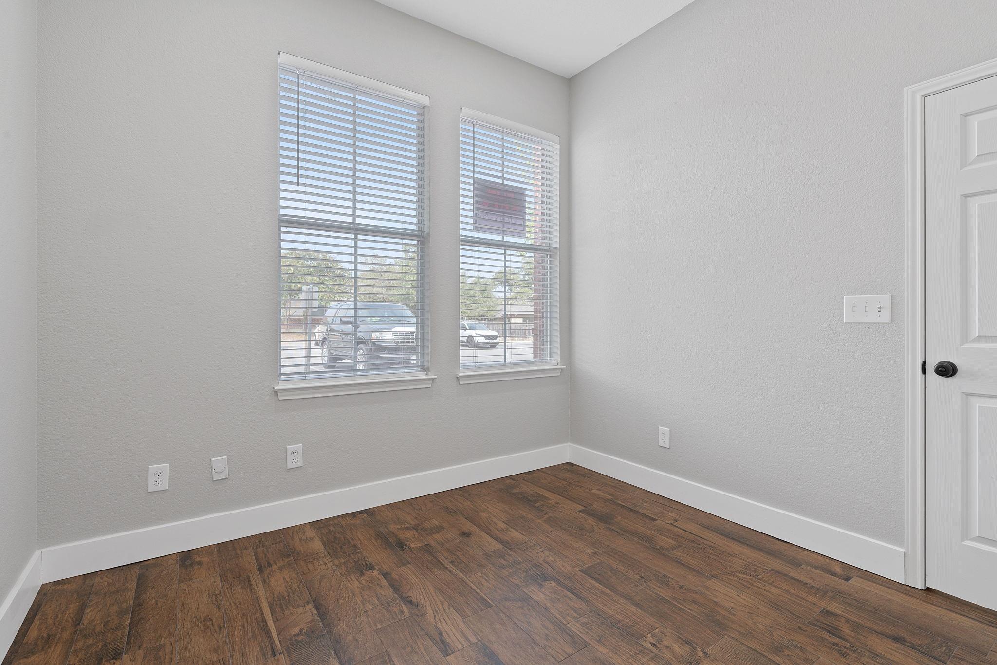 201 S Lakeline BLVD # 202