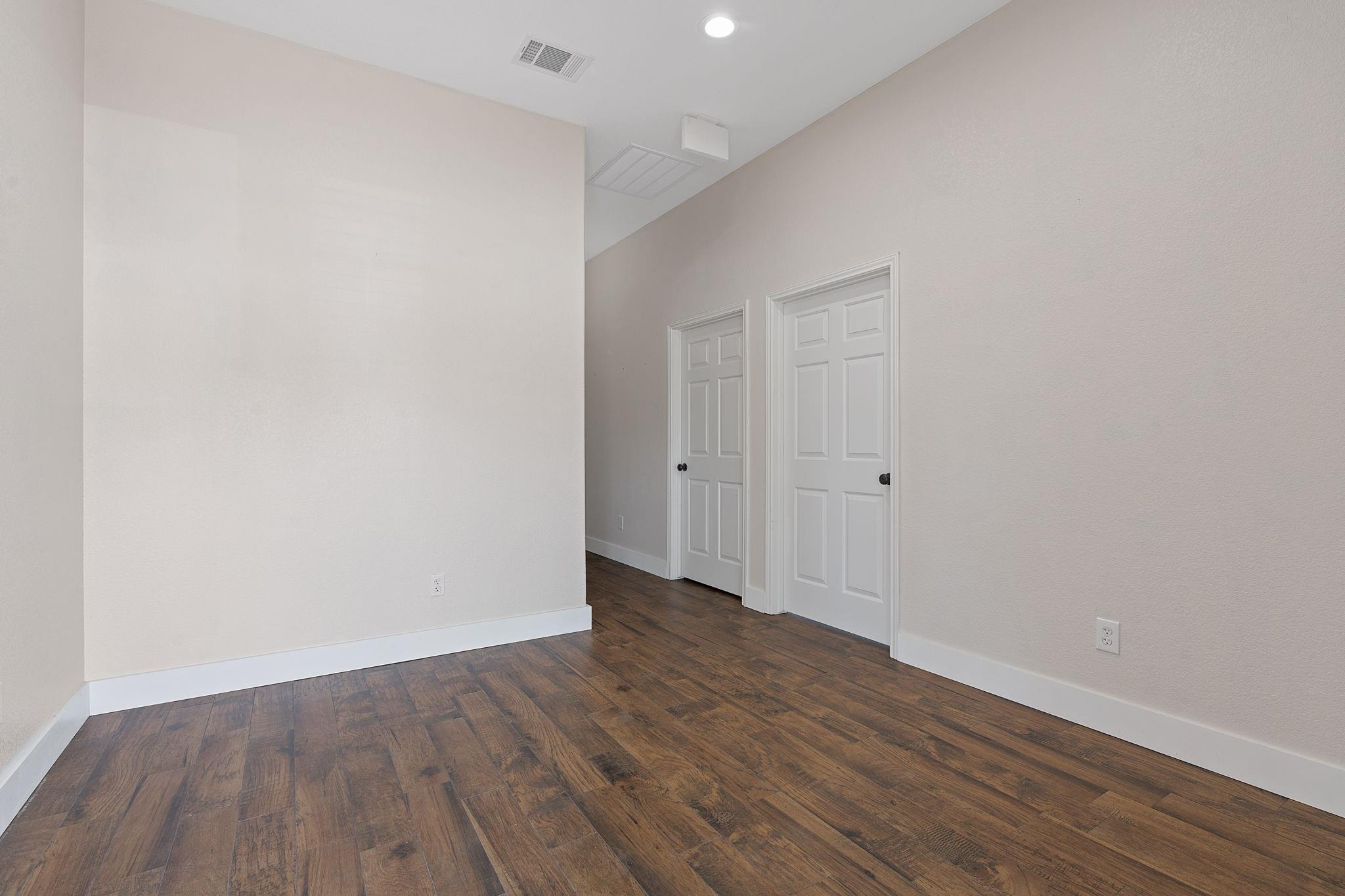 201 S Lakeline BLVD # 202