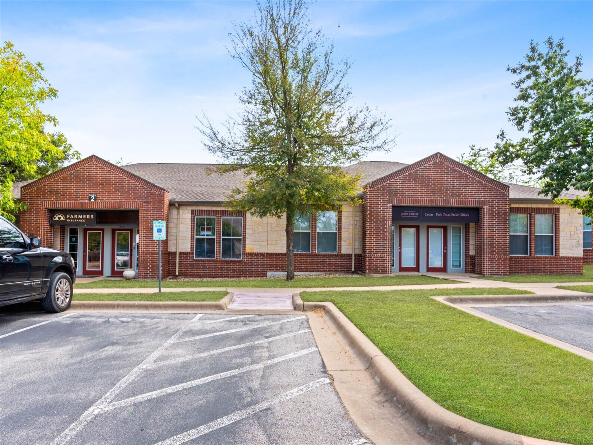 201 S Lakeline BLVD # 202
