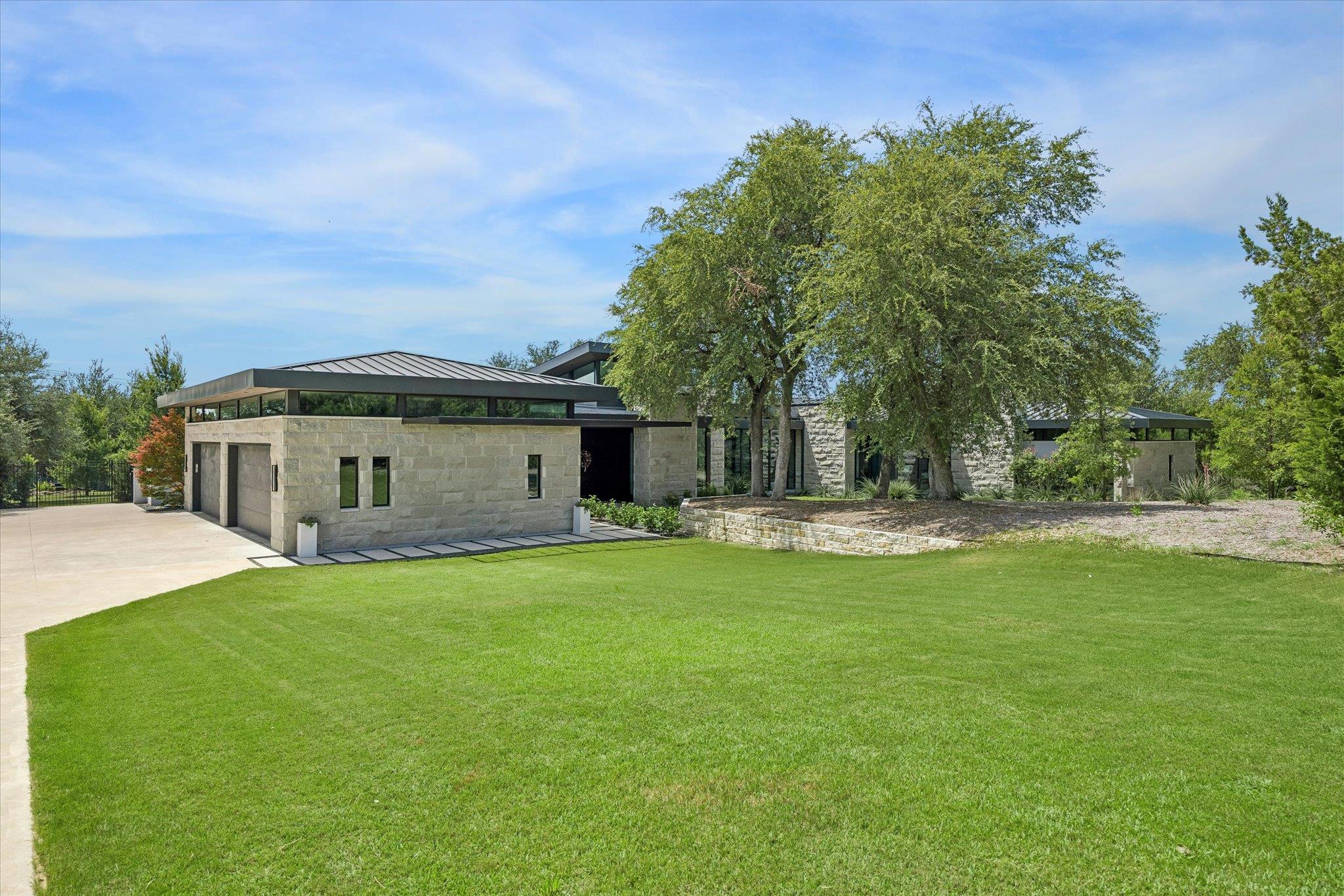4001 Verano DR