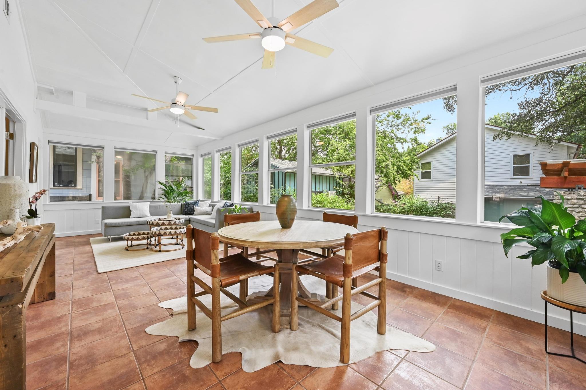 803 W Jessie ST