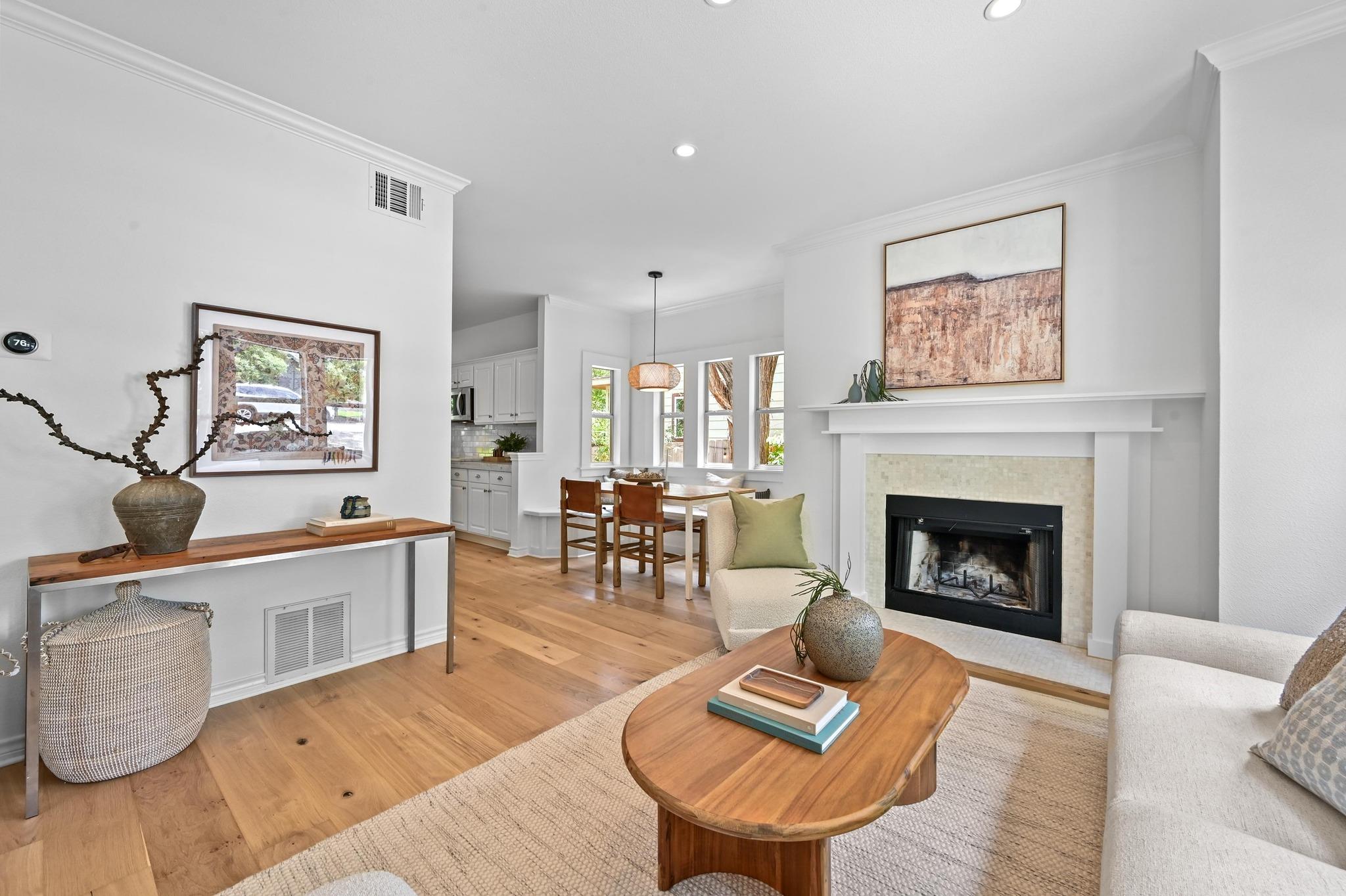 803 W Jessie ST