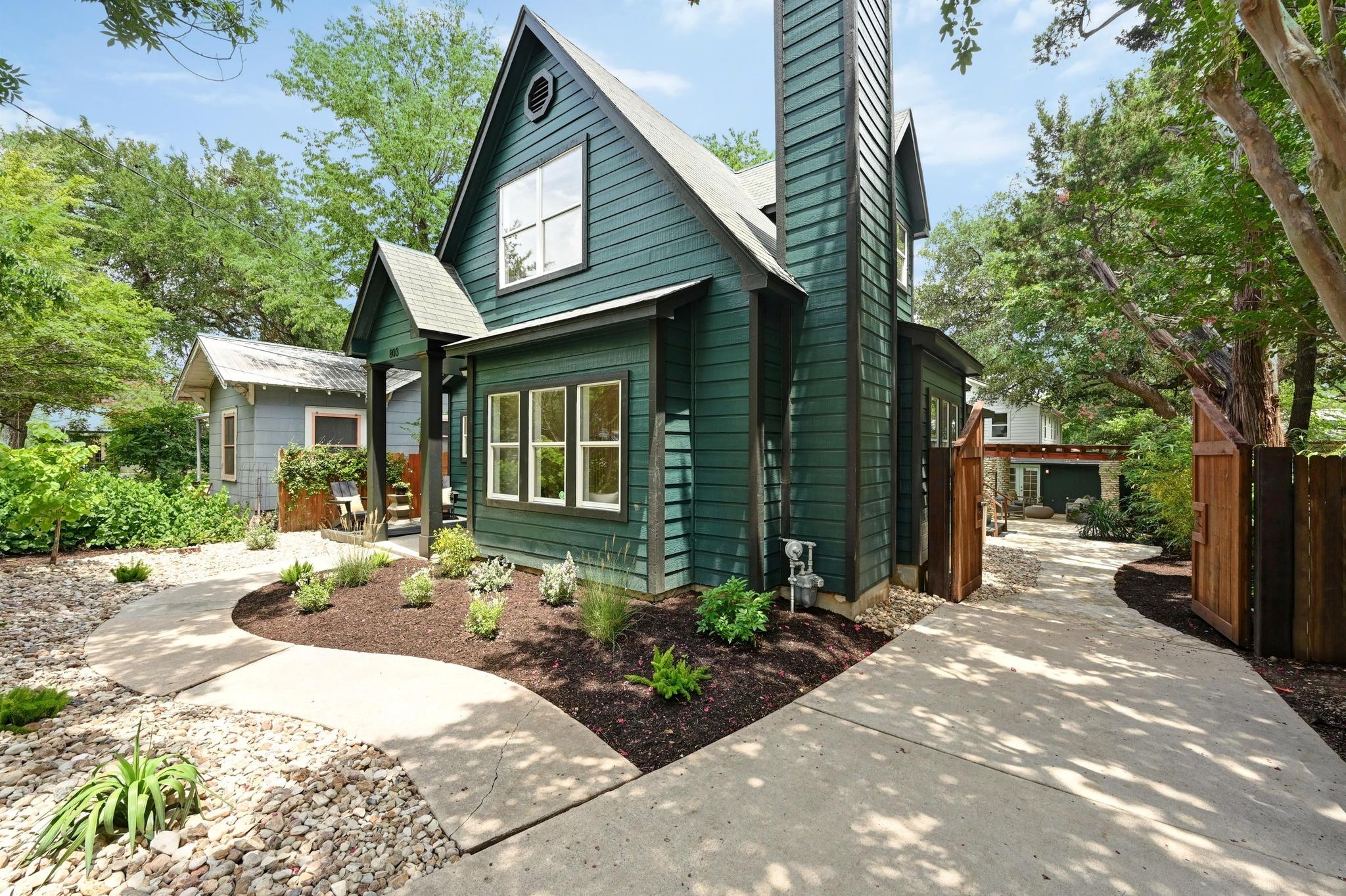 803 W Jessie ST