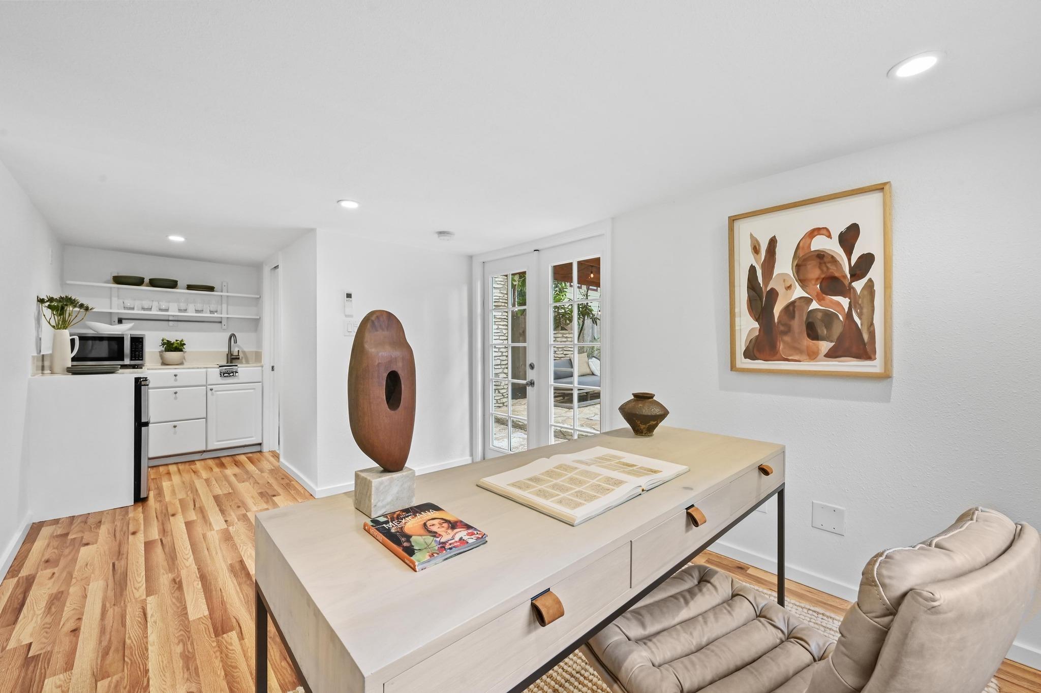 803 W Jessie ST