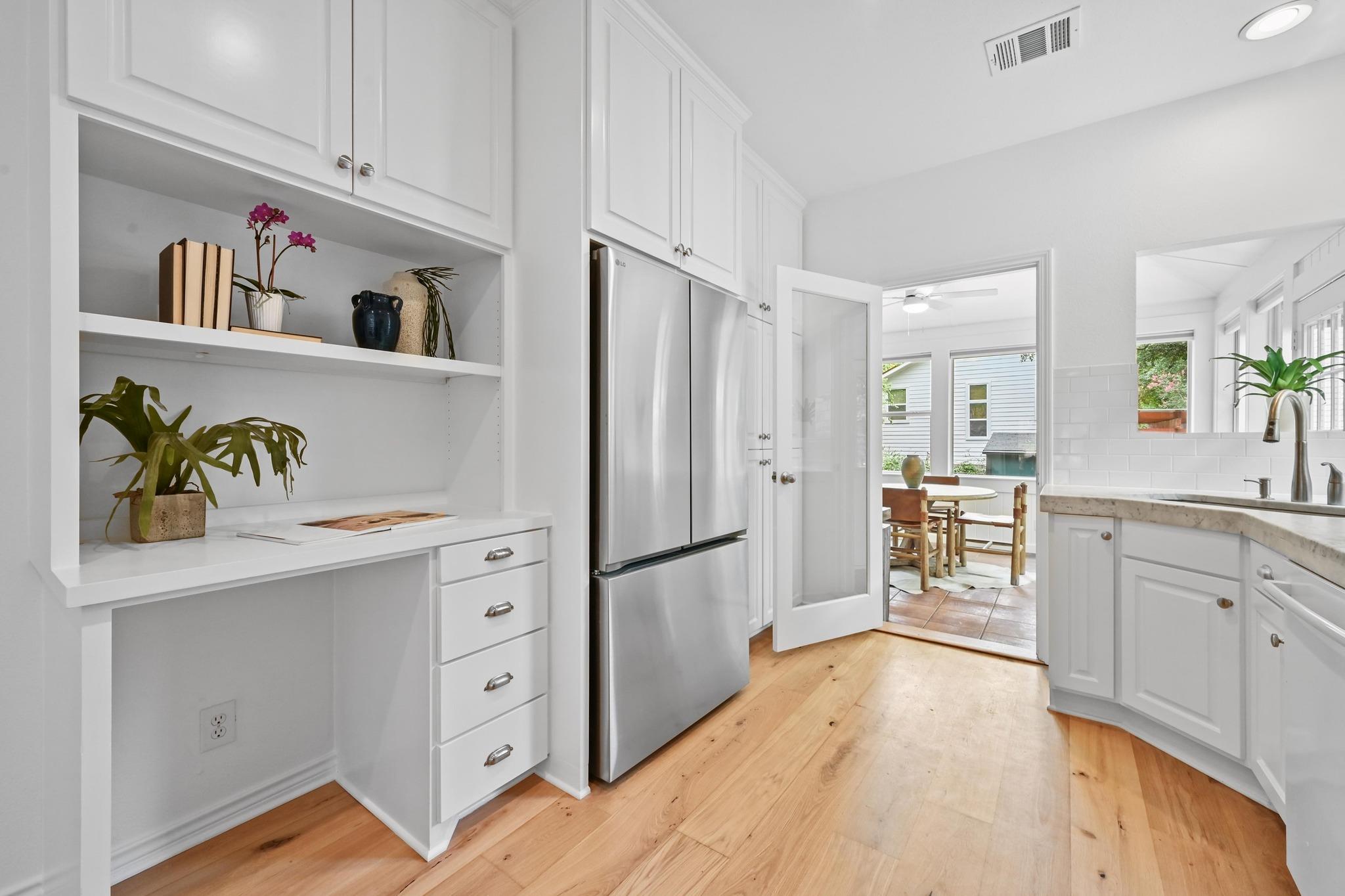 803 W Jessie ST