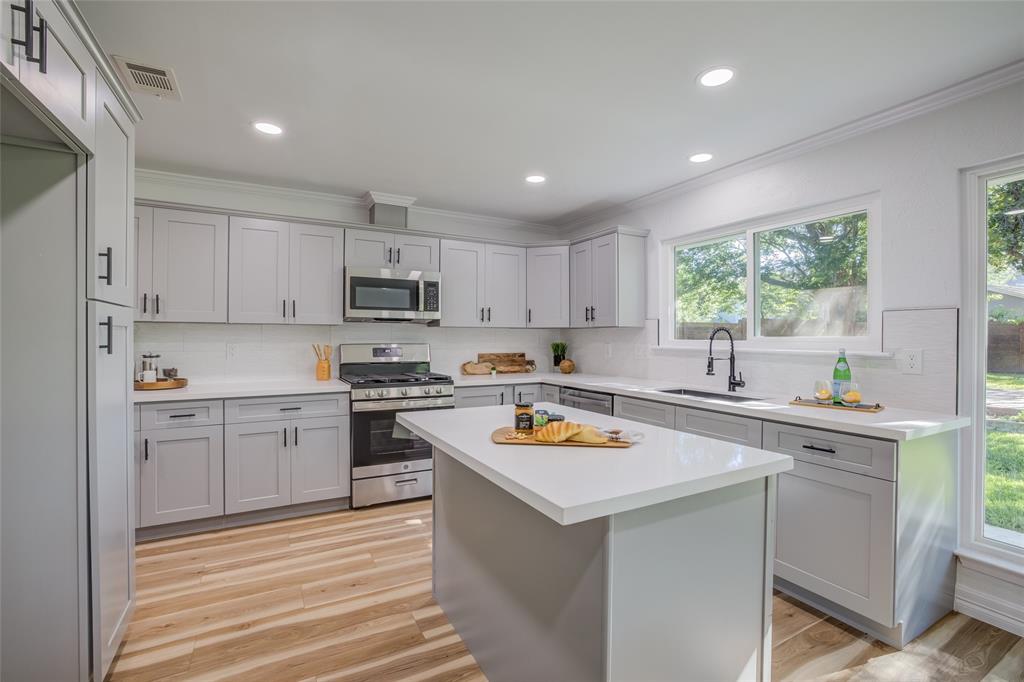 11413 Barrington WAY