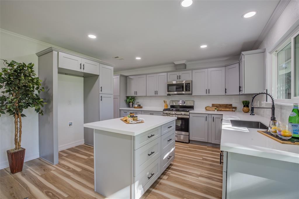 11413 Barrington WAY