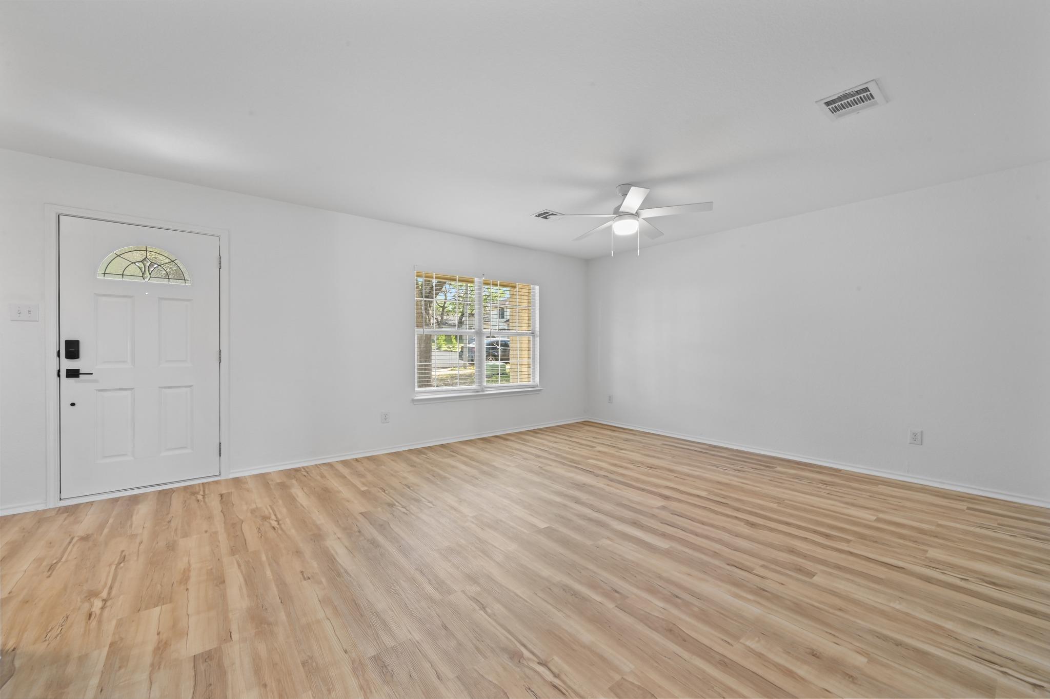 2412 Regal Park LN