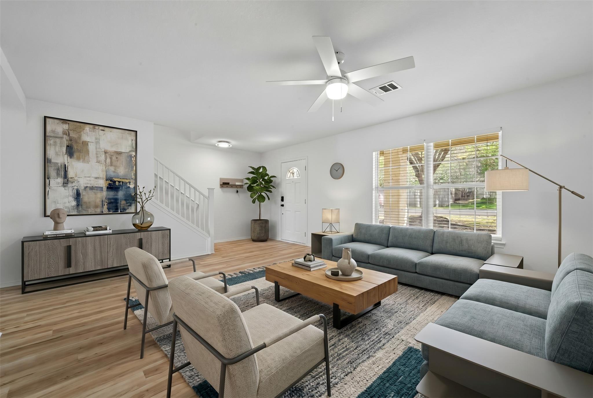 2412 Regal Park LN