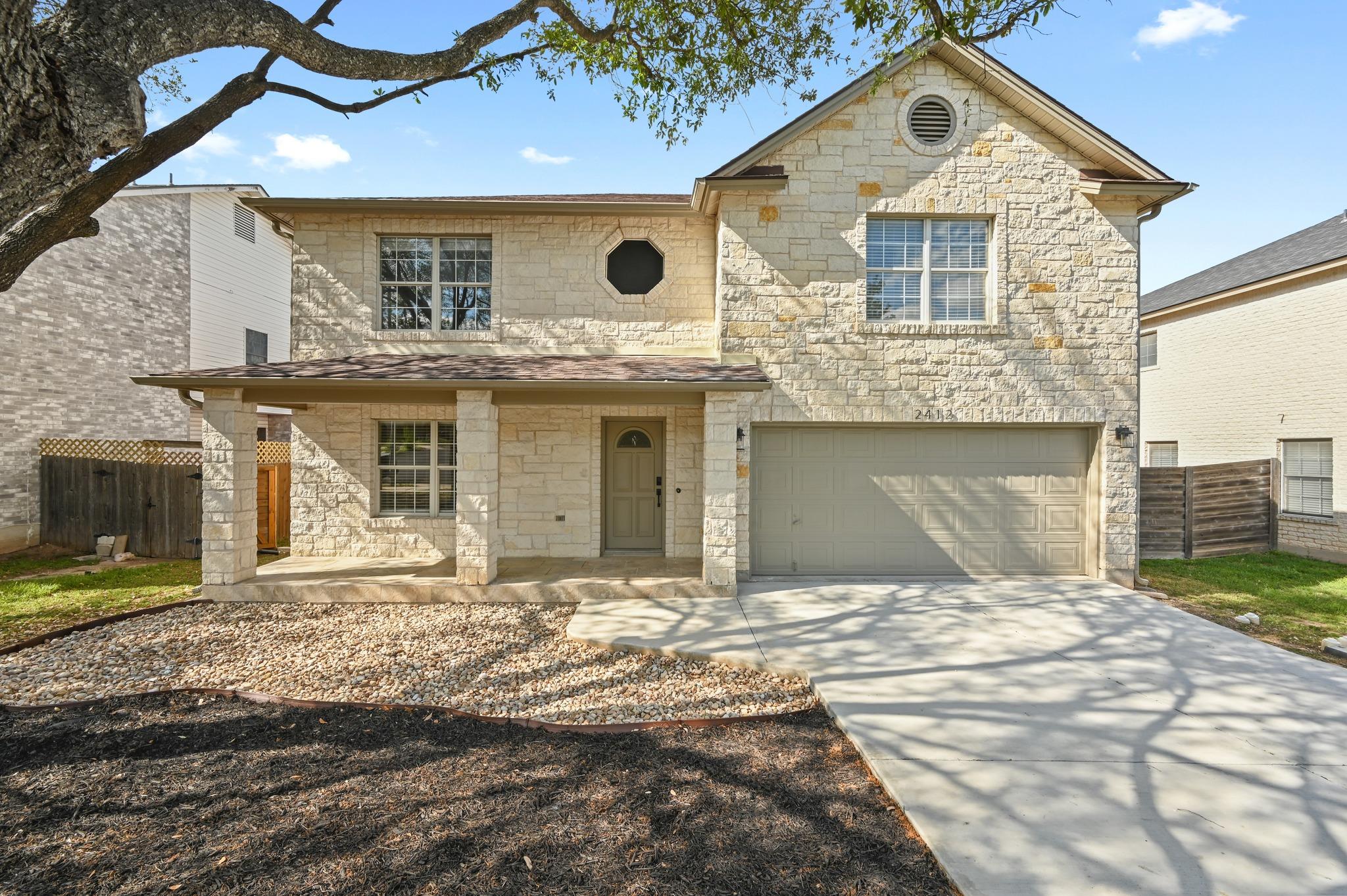 2412 Regal Park LN