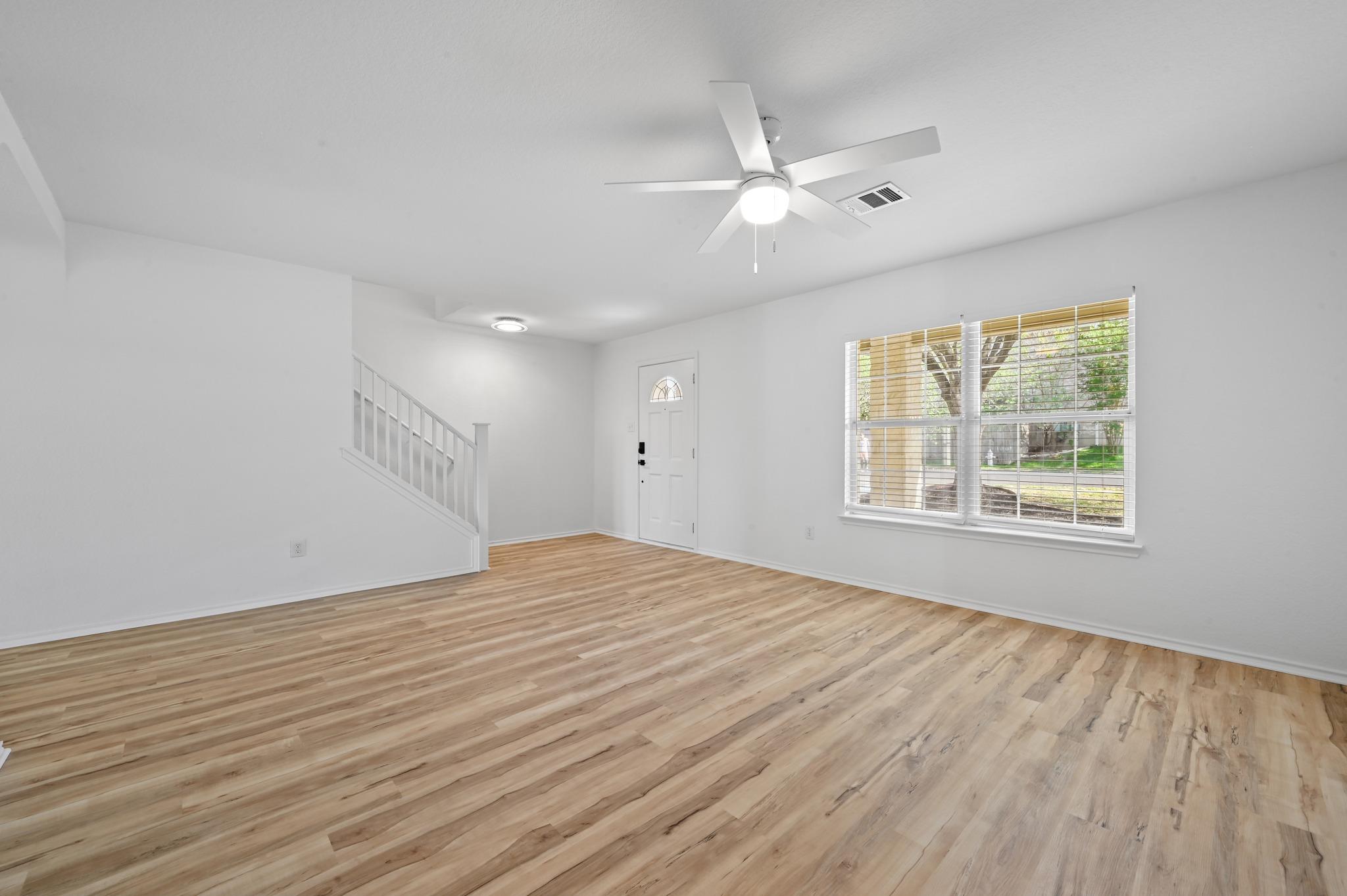 2412 Regal Park LN