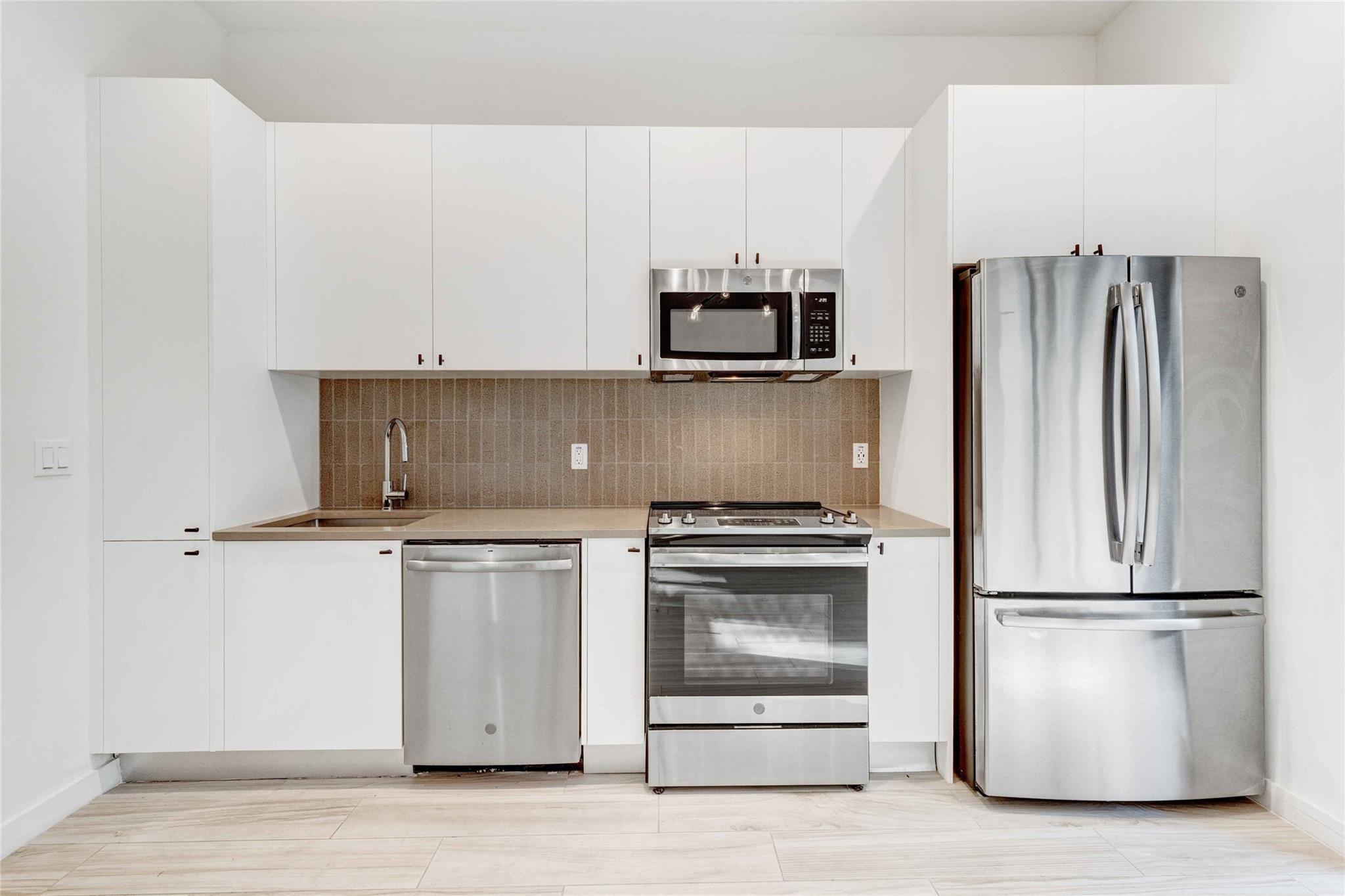 800 Embassy DR # 123