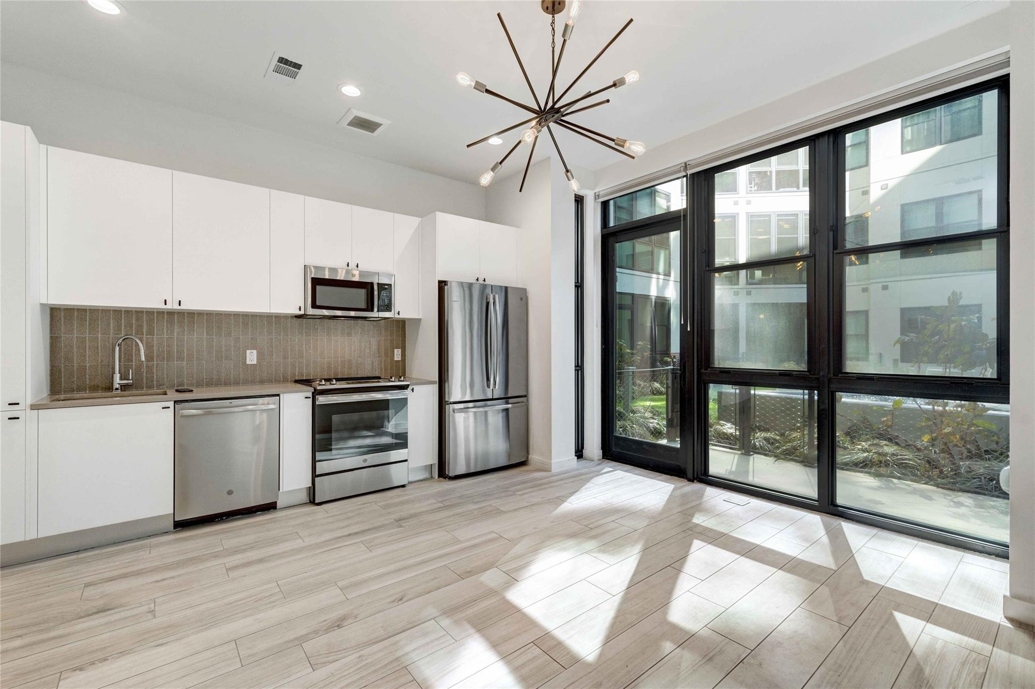 800 Embassy DR # 123