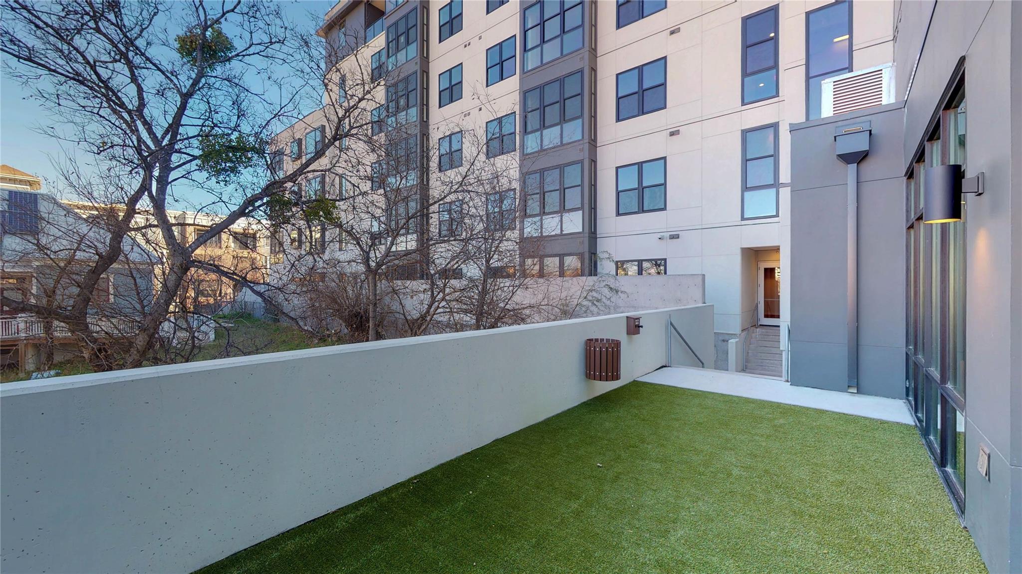 800 Embassy DR # 123