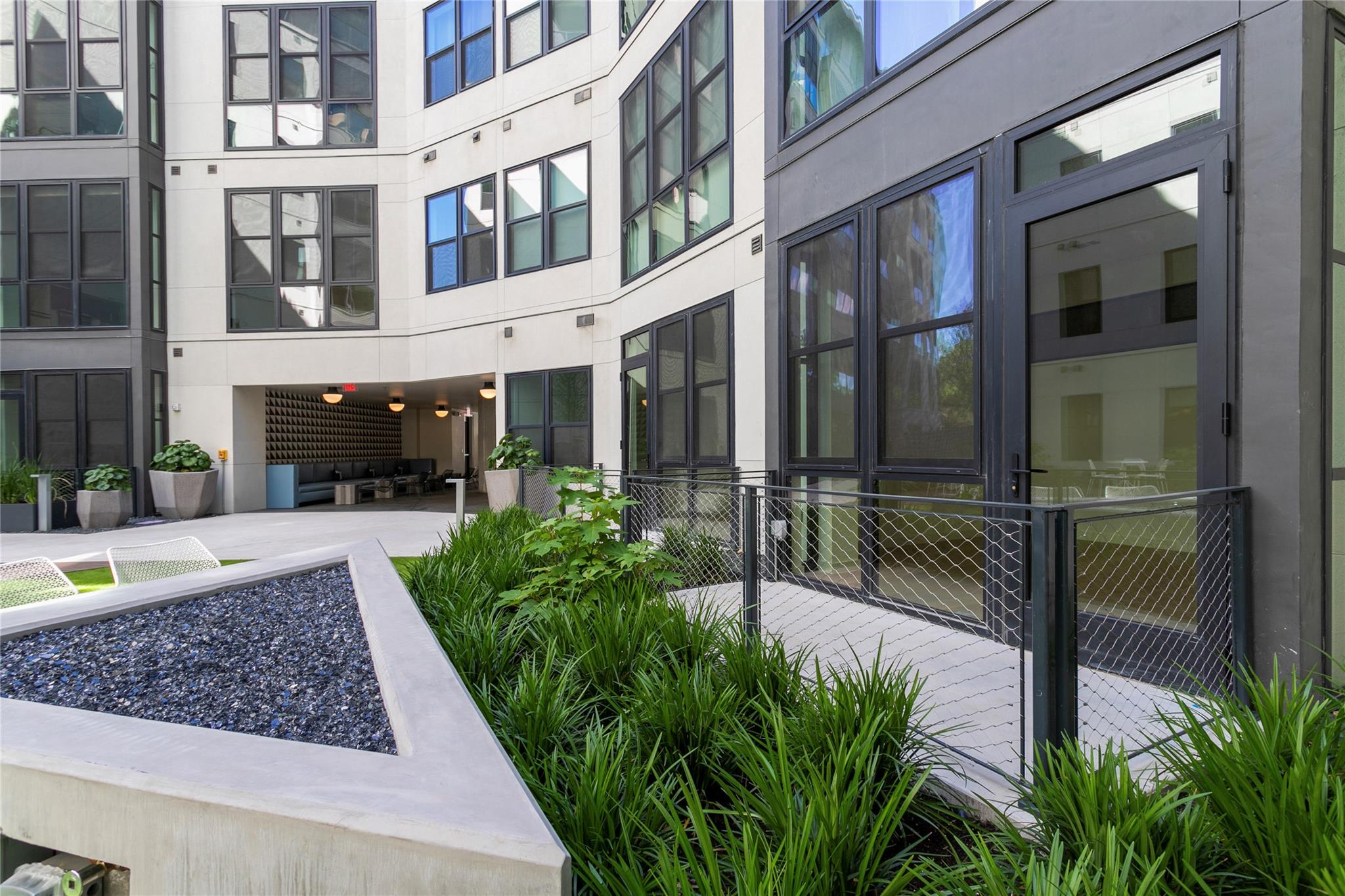 800 Embassy DR # 123