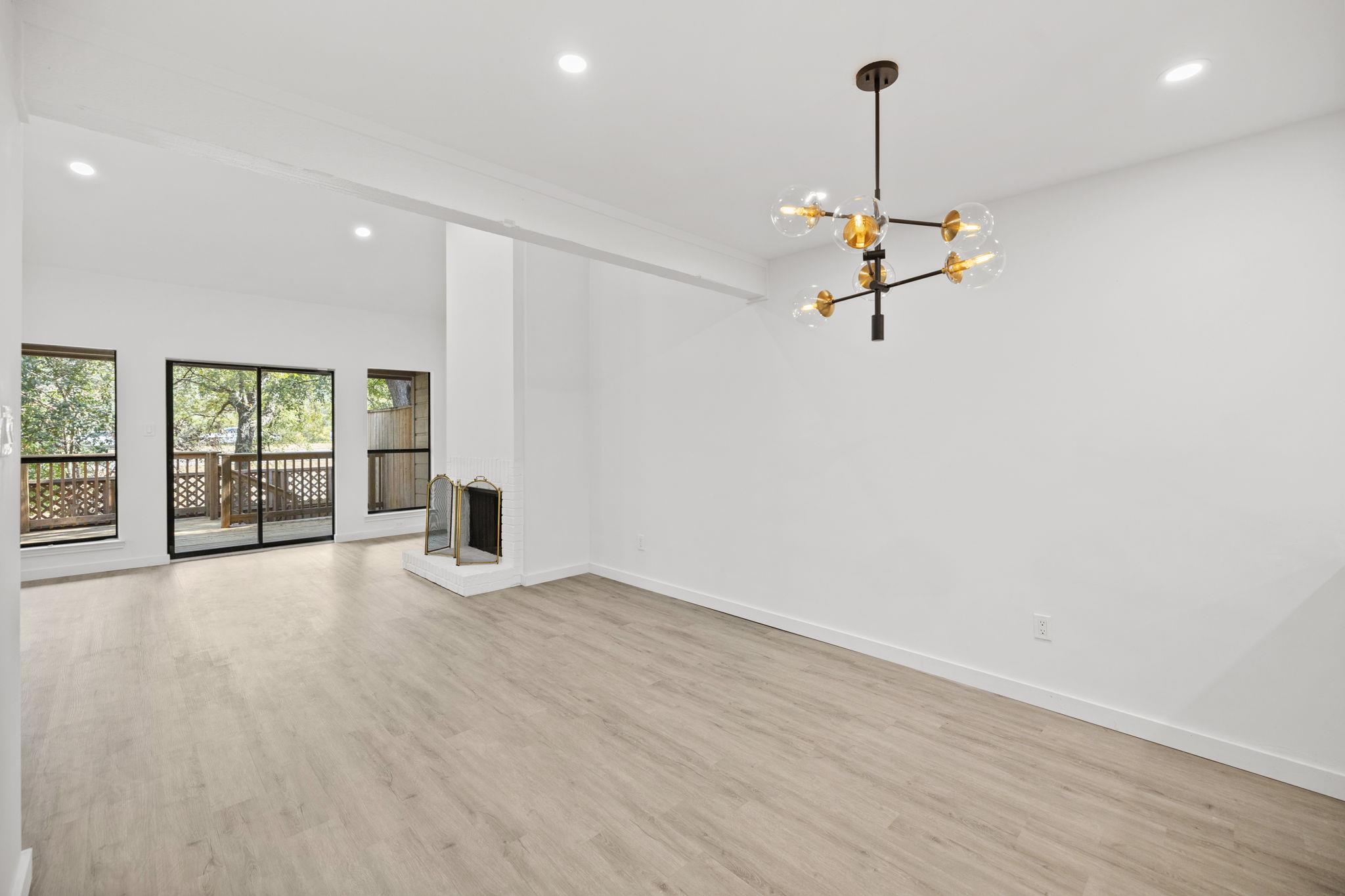 7211 Lakewood DR # C111