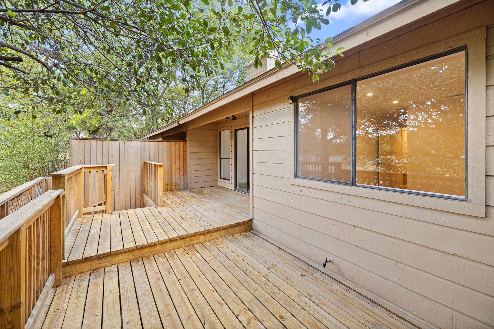 7211 Lakewood DR # C111