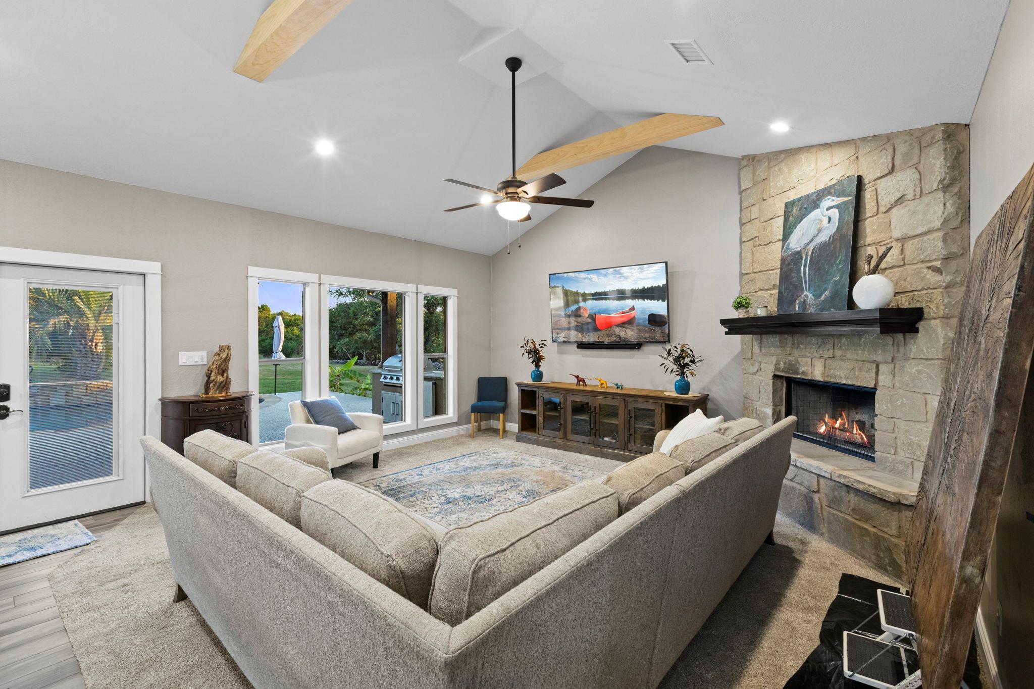 103 Creekside TRL