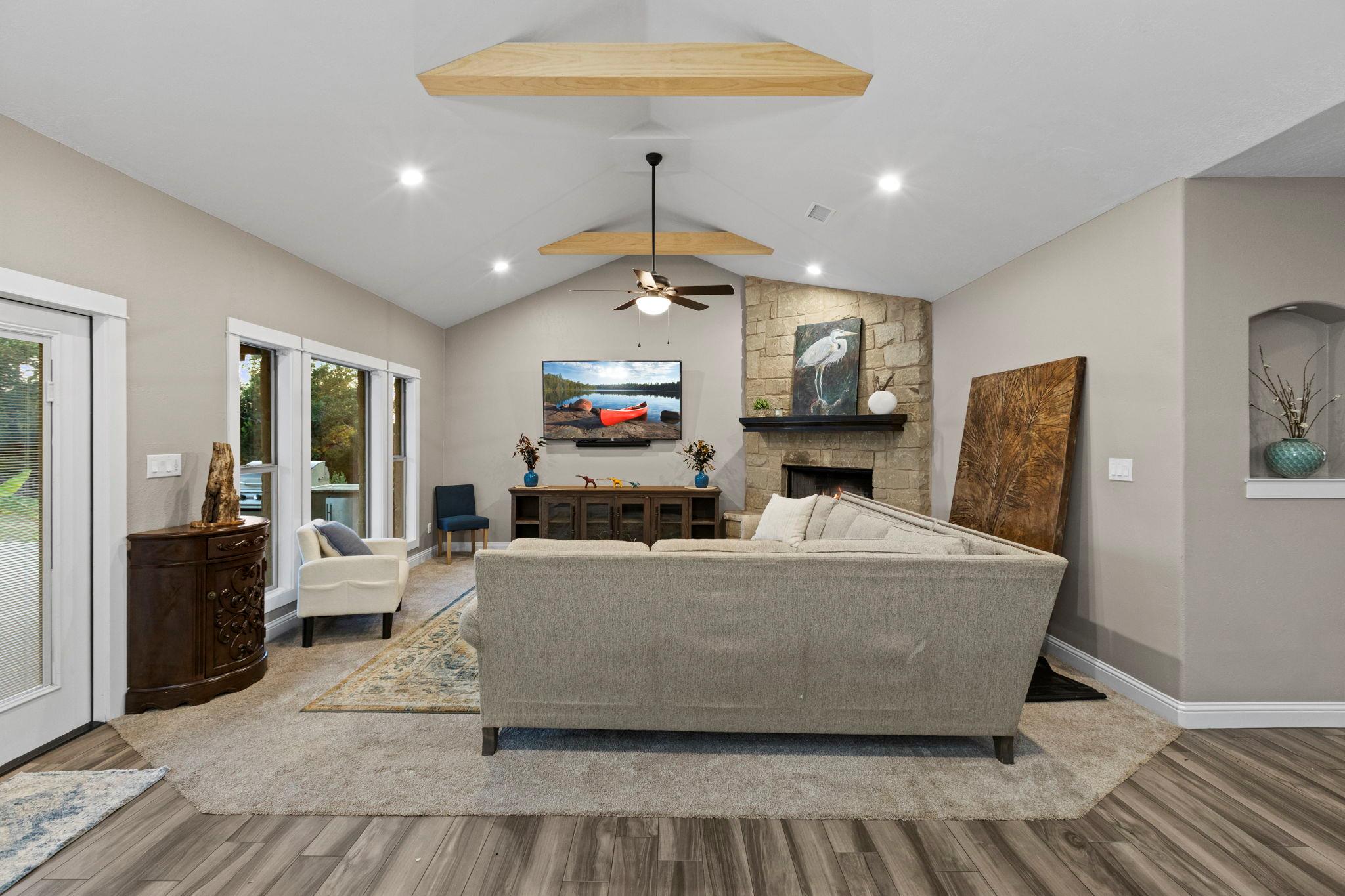 103 Creekside TRL