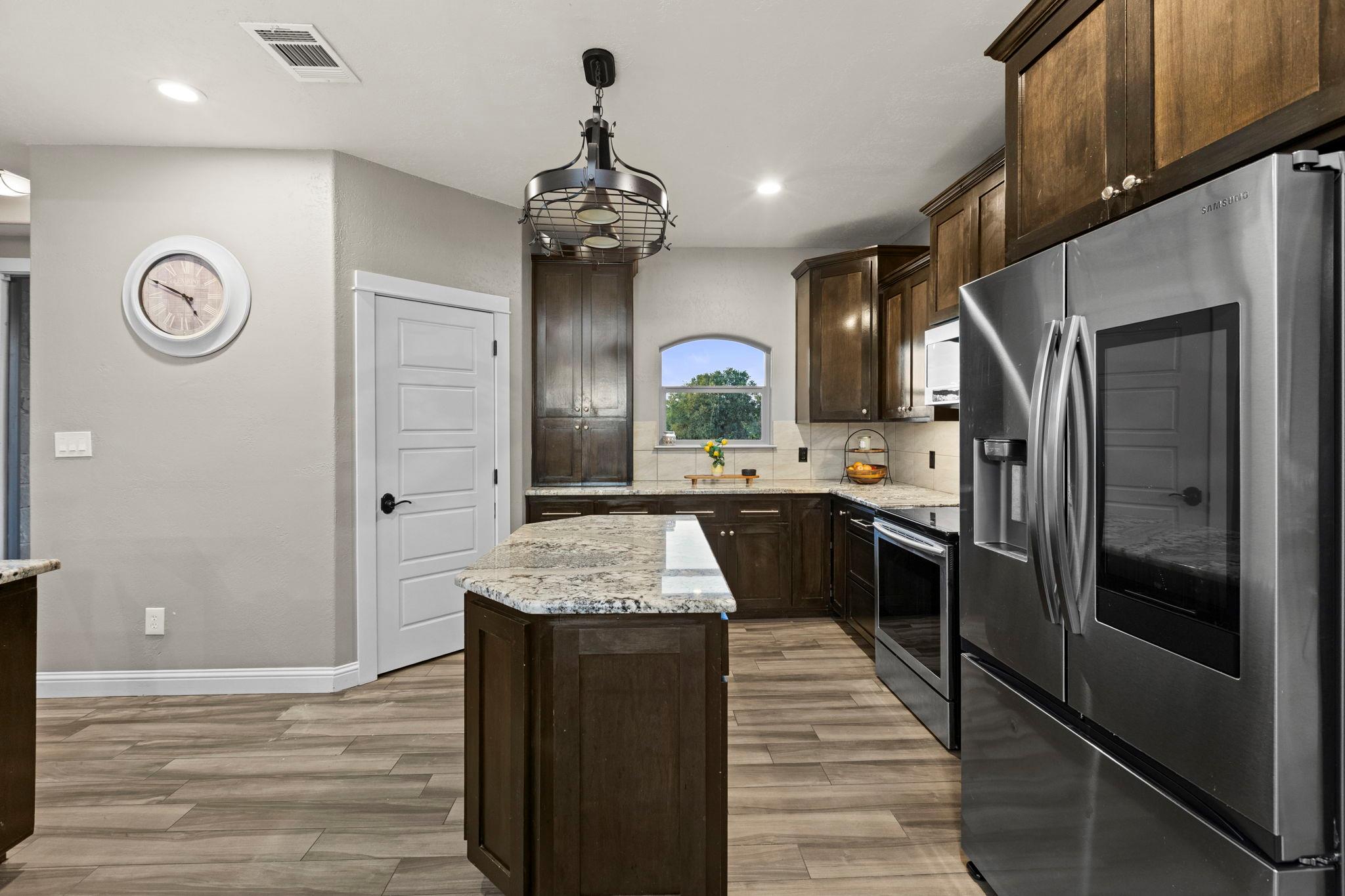 103 Creekside TRL