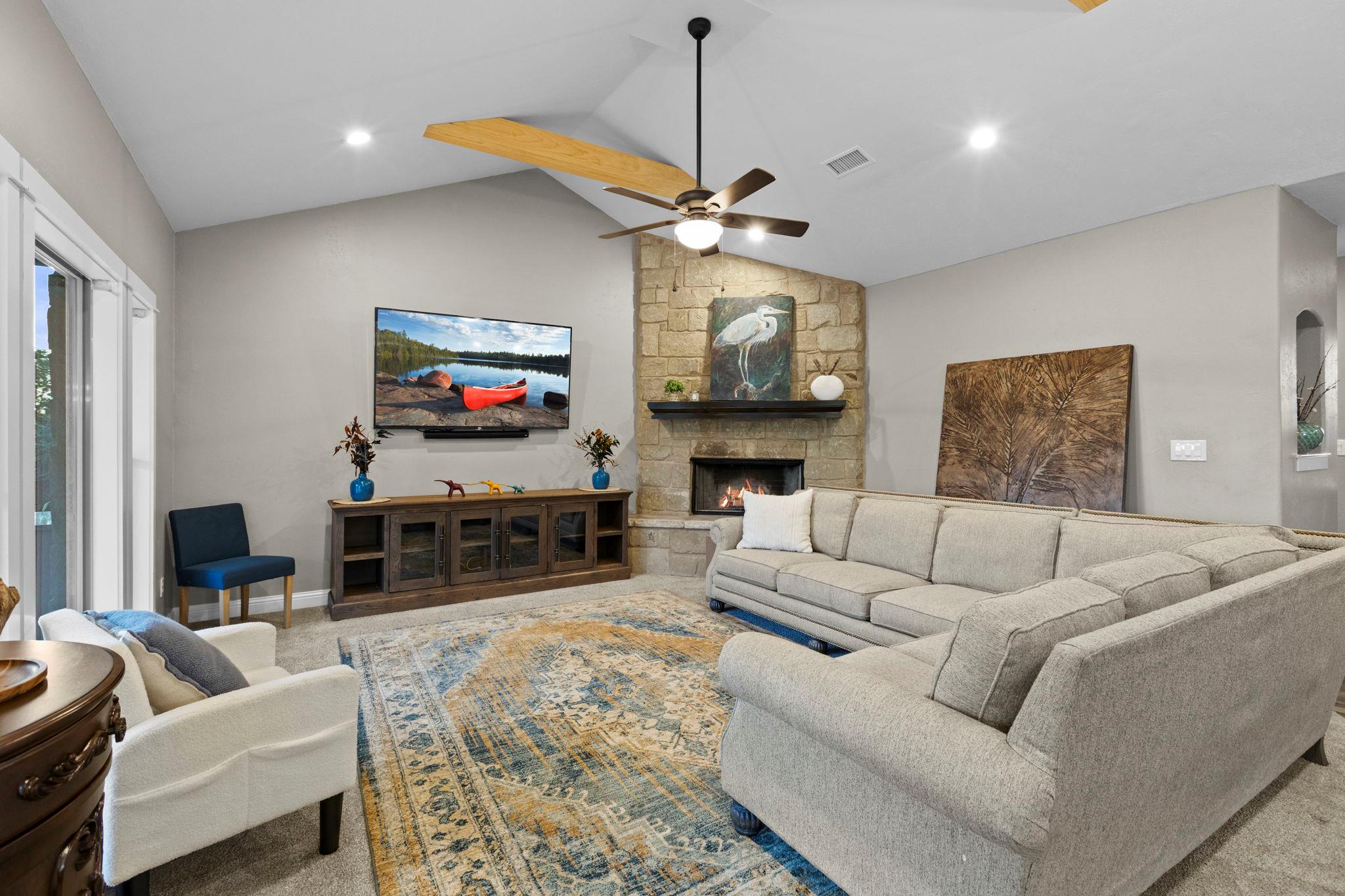 103 Creekside TRL
