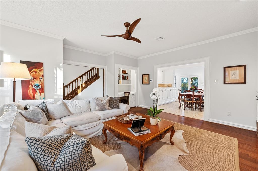 2901 Angelfire LN