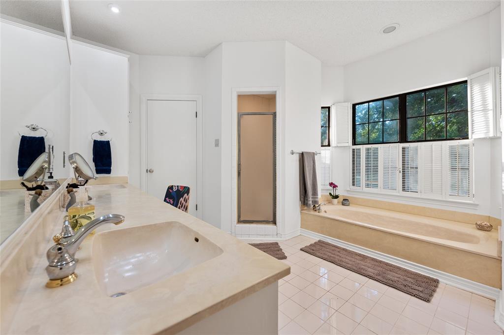 2901 Angelfire LN