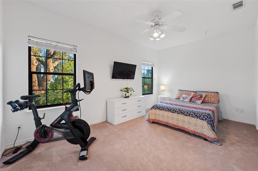 2901 Angelfire LN
