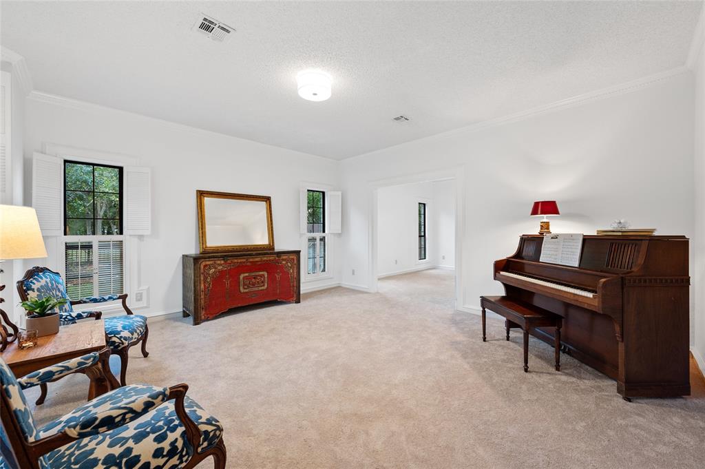 2901 Angelfire LN