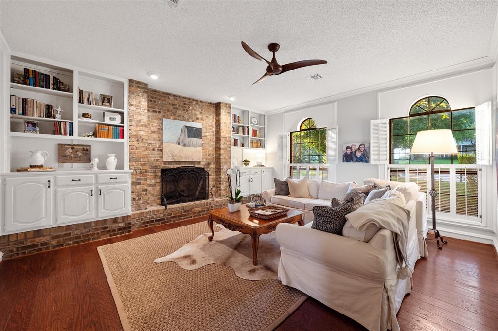 2901 Angelfire LN