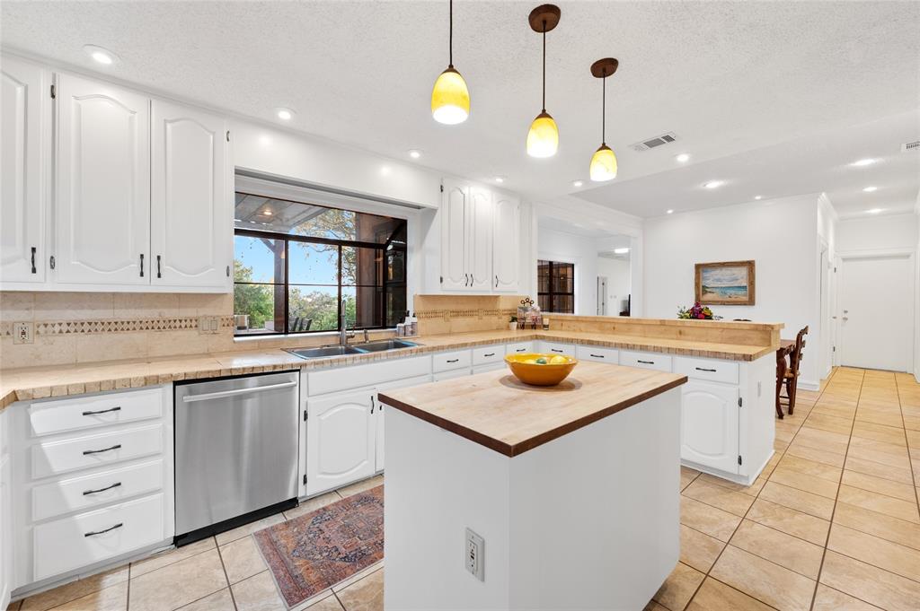 2901 Angelfire LN