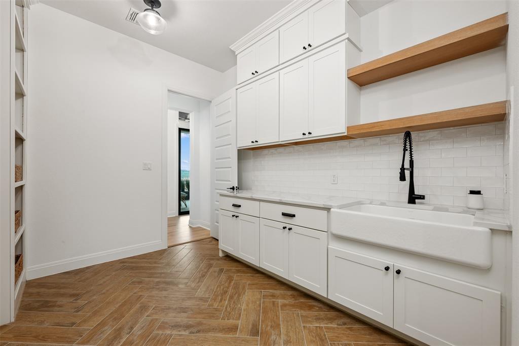 812 Serene Estates DR