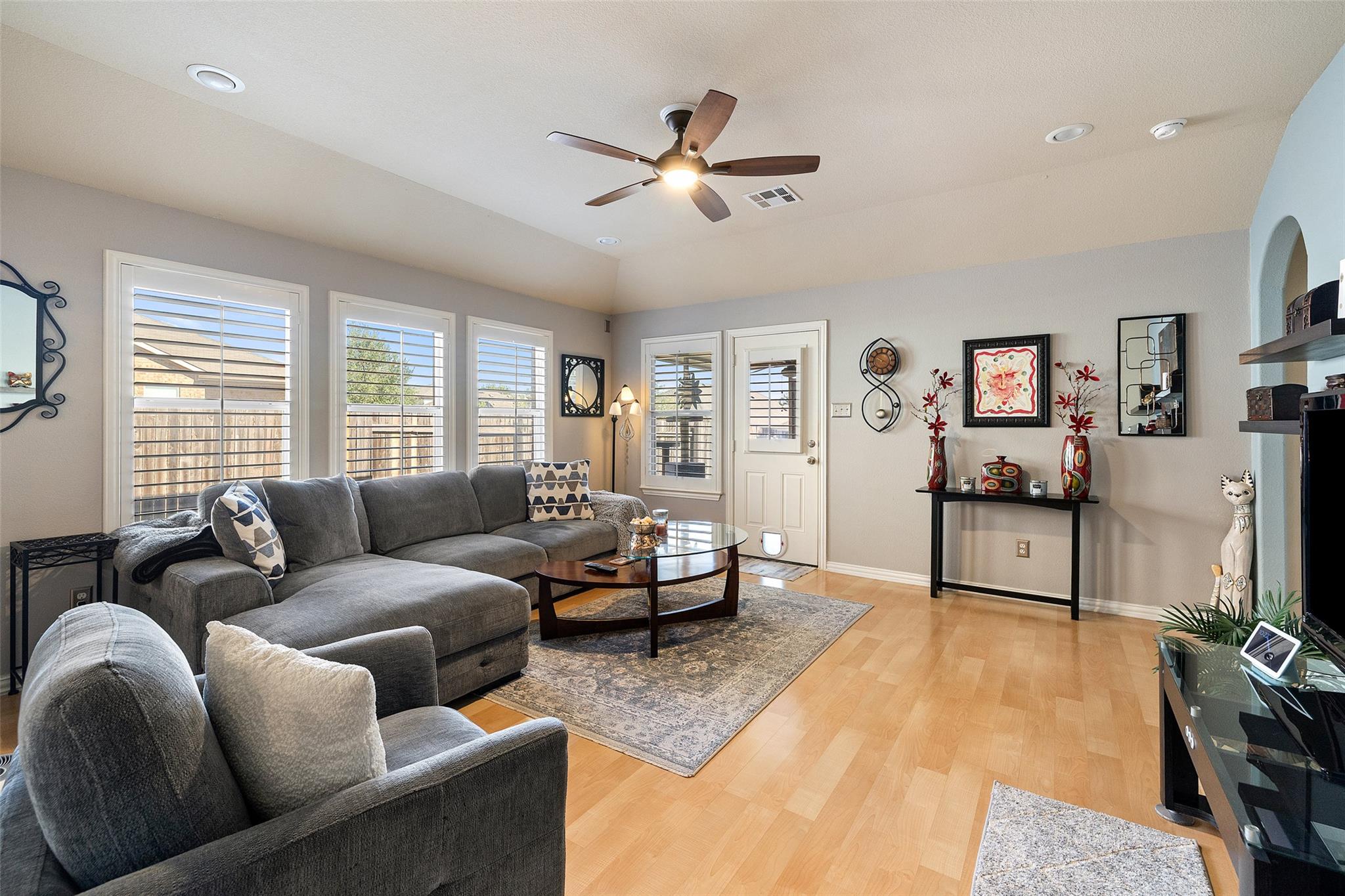 339 Strawberry Blonde DR