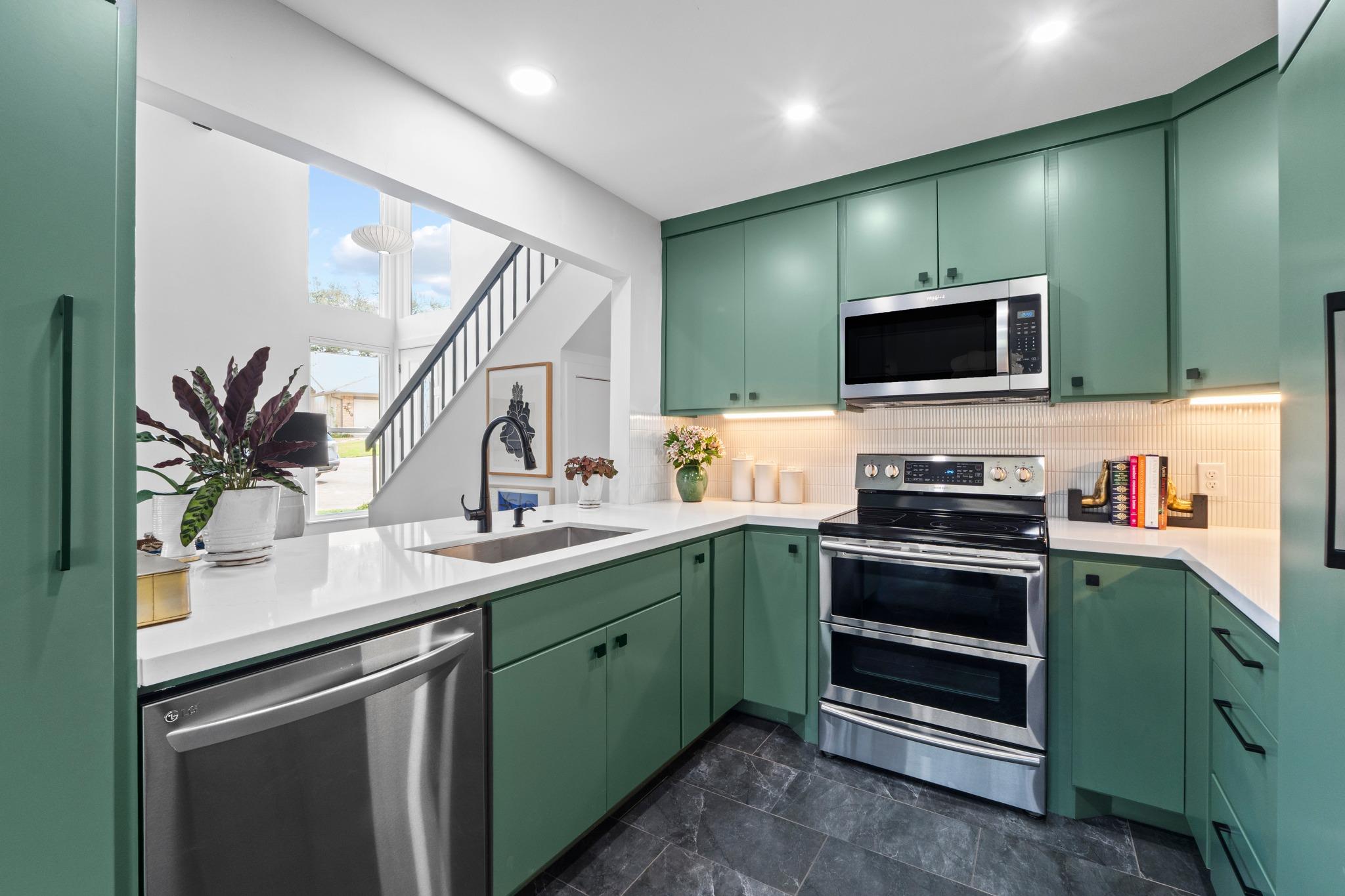2528 Stoutwood CIR