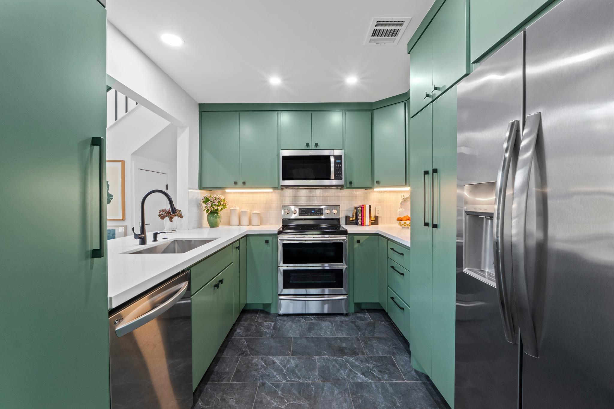 2528 Stoutwood CIR