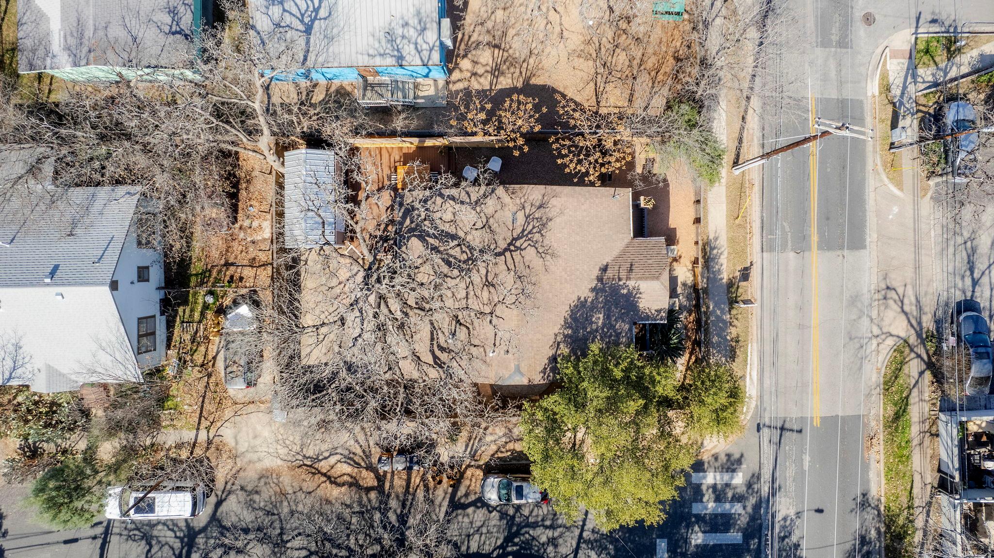 900 W Lynn ST