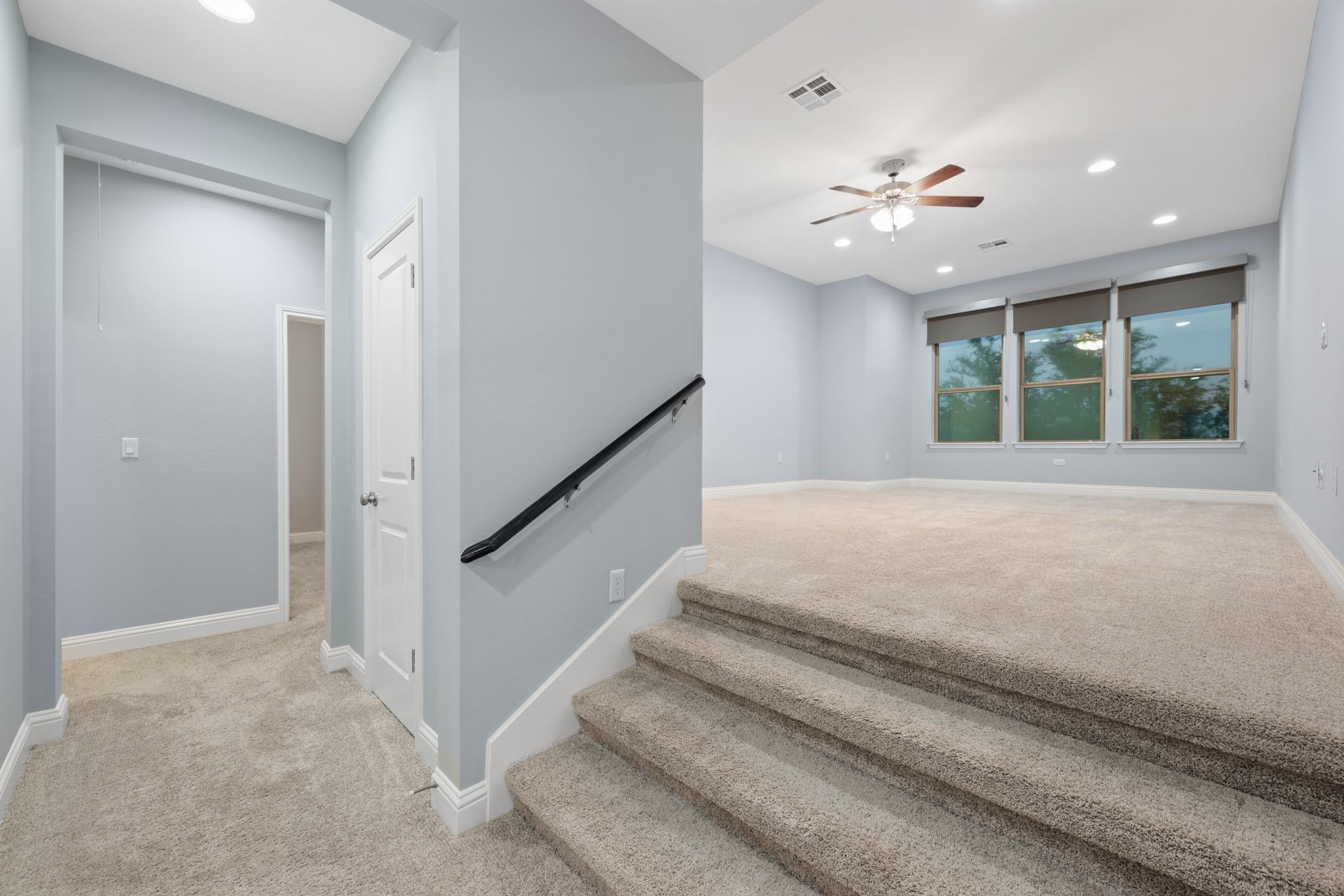 6700 Kalahari DR
