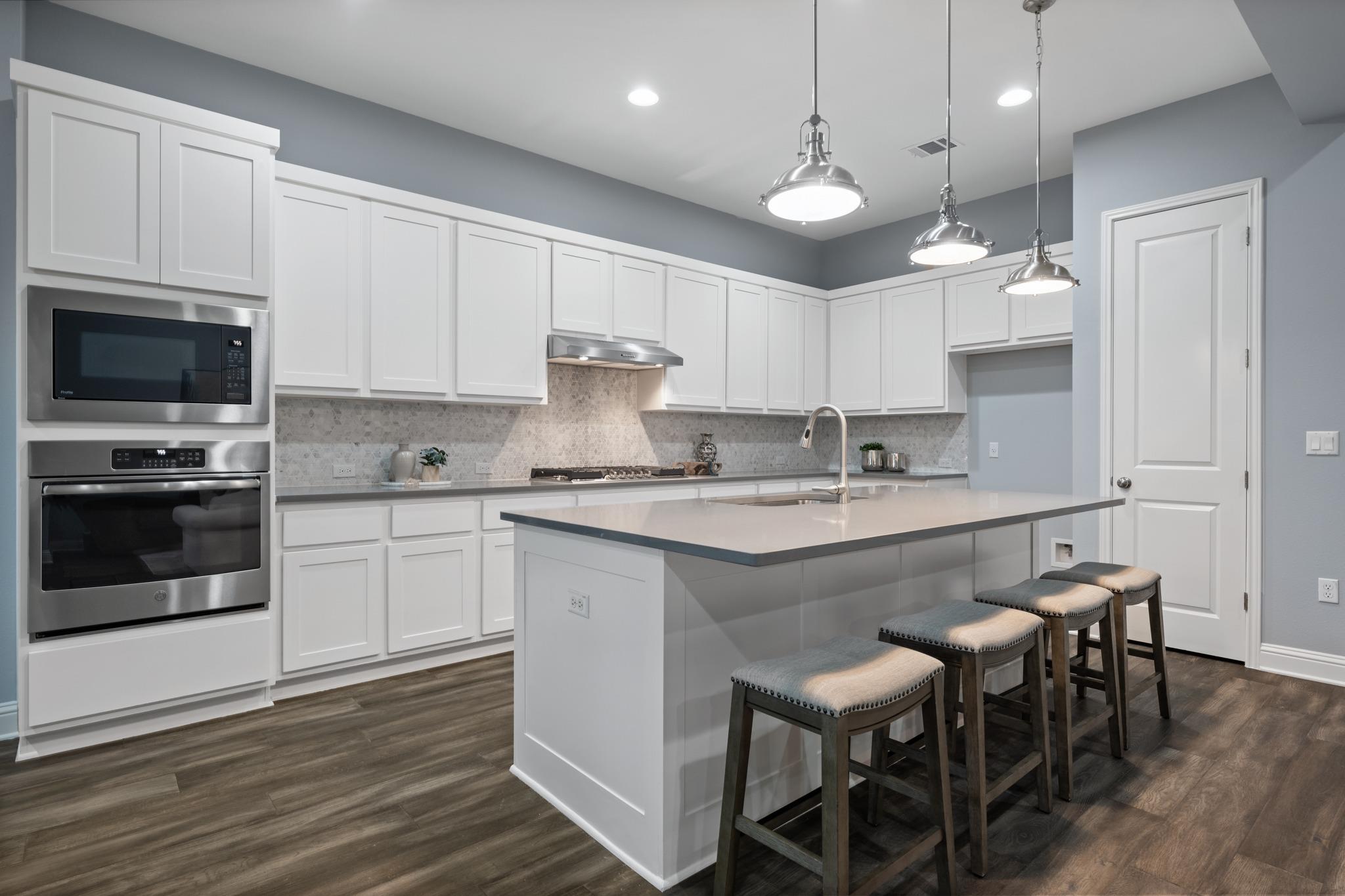 6700 Kalahari DR