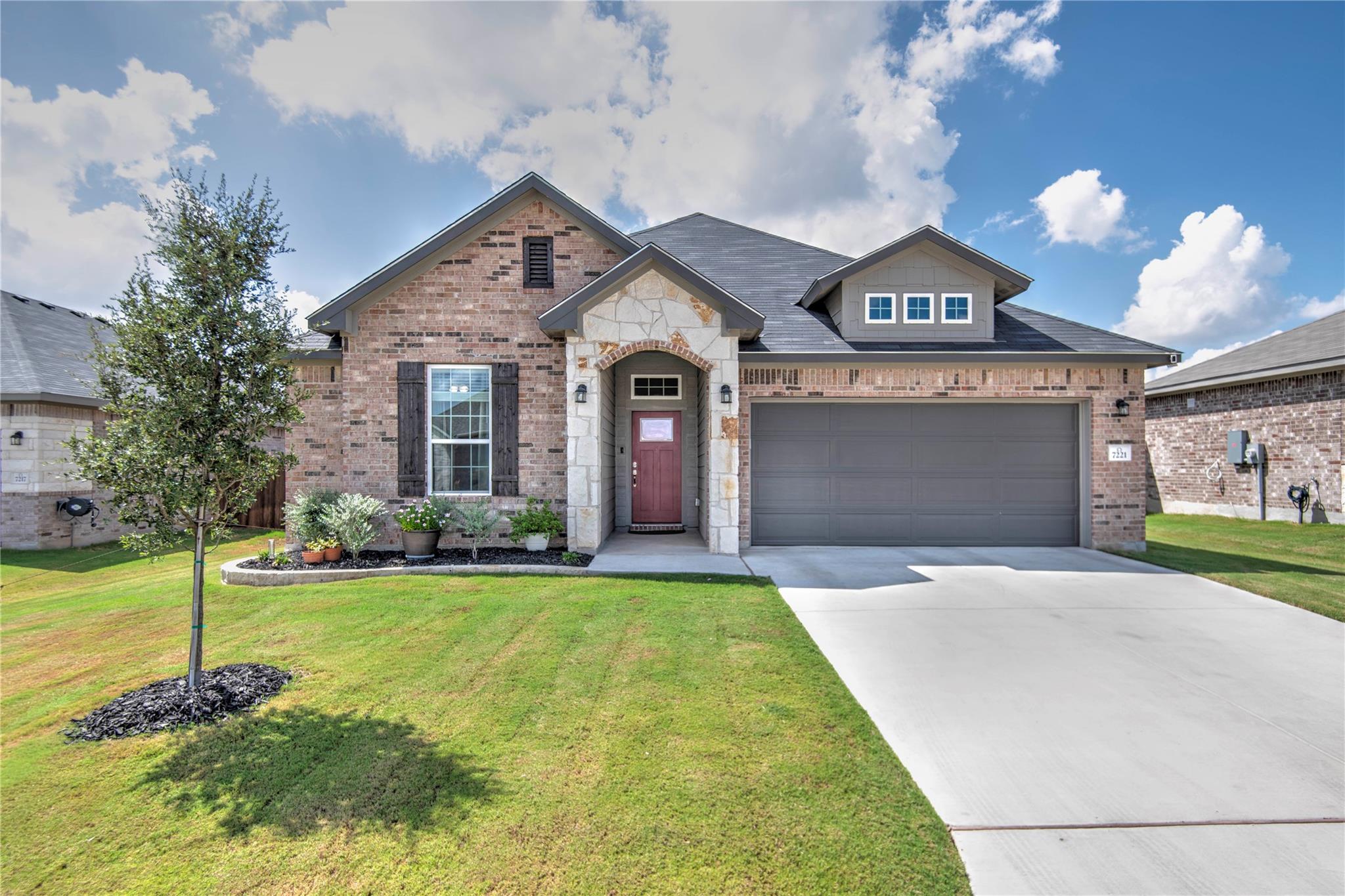 7221 Caladium DR
