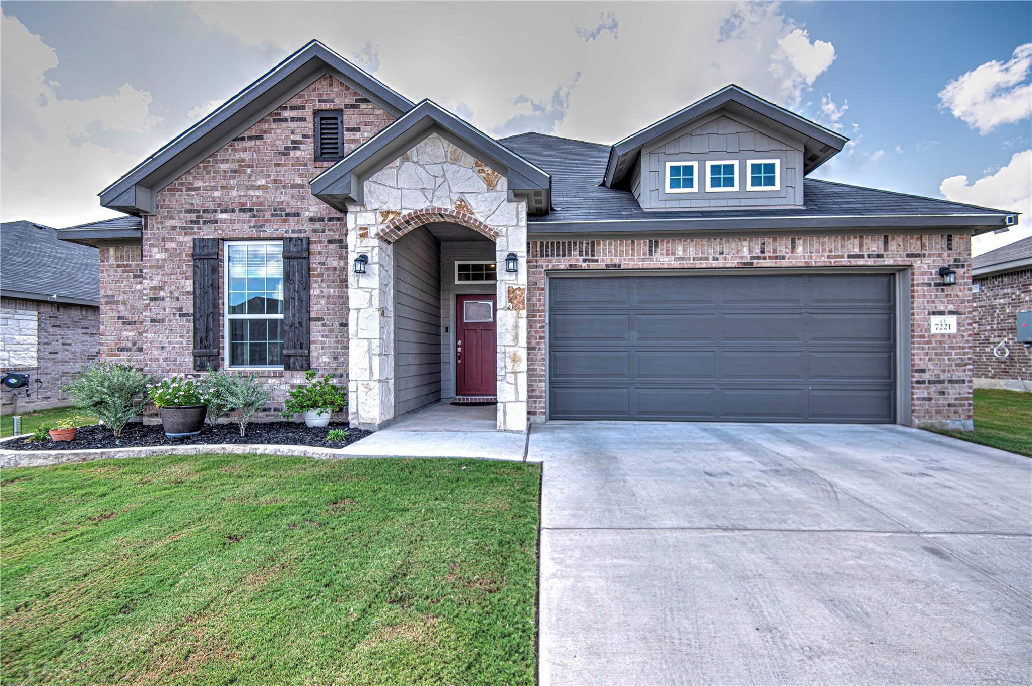 7221 Caladium DR
