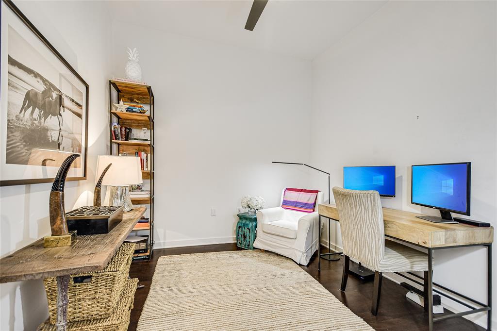 207 W Johanna ST # 102