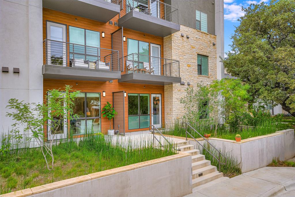 207 W Johanna ST # 102