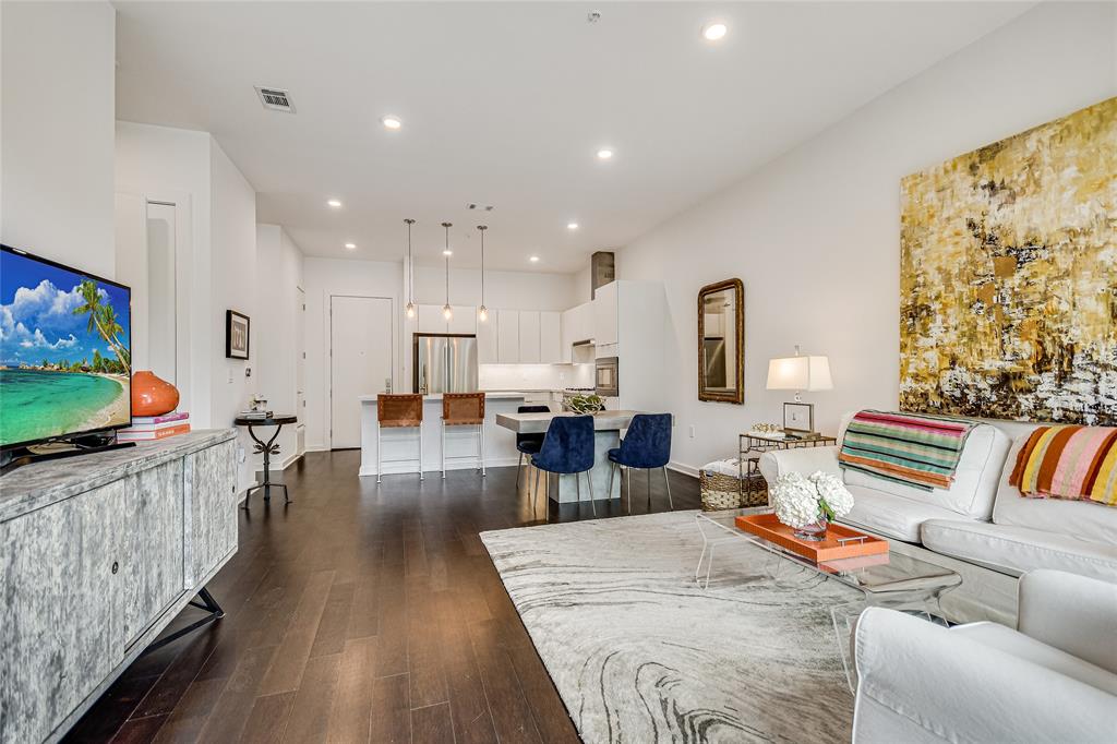 207 W Johanna ST # 102