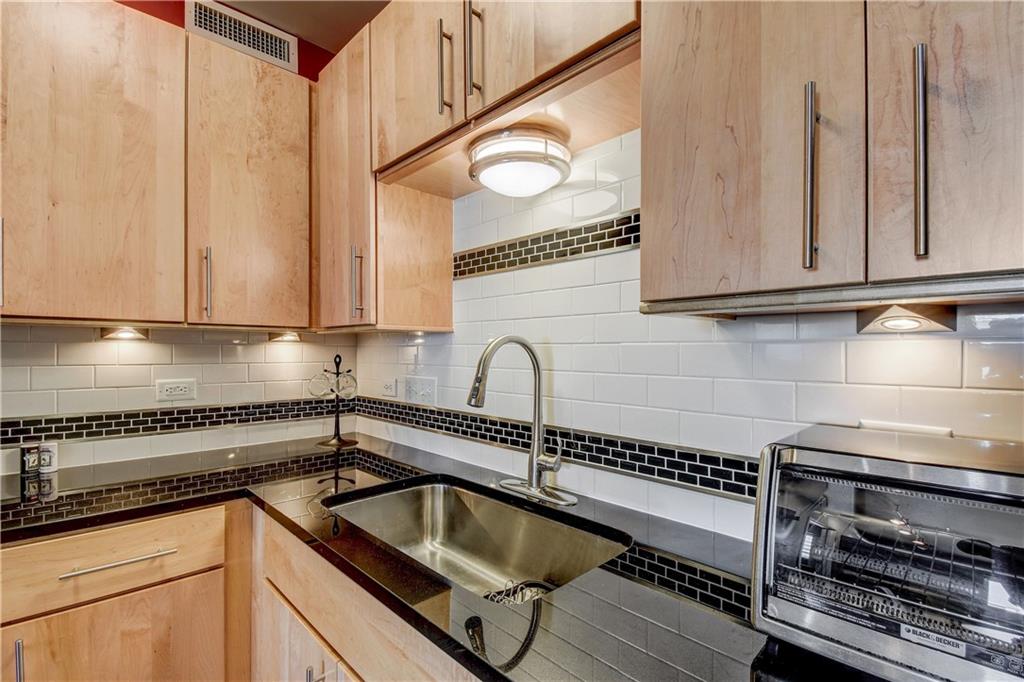 800 Brazos ST # 1111