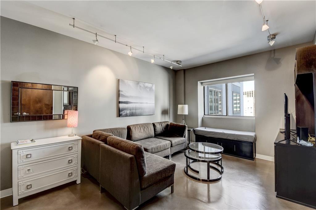 800 Brazos ST # 1111