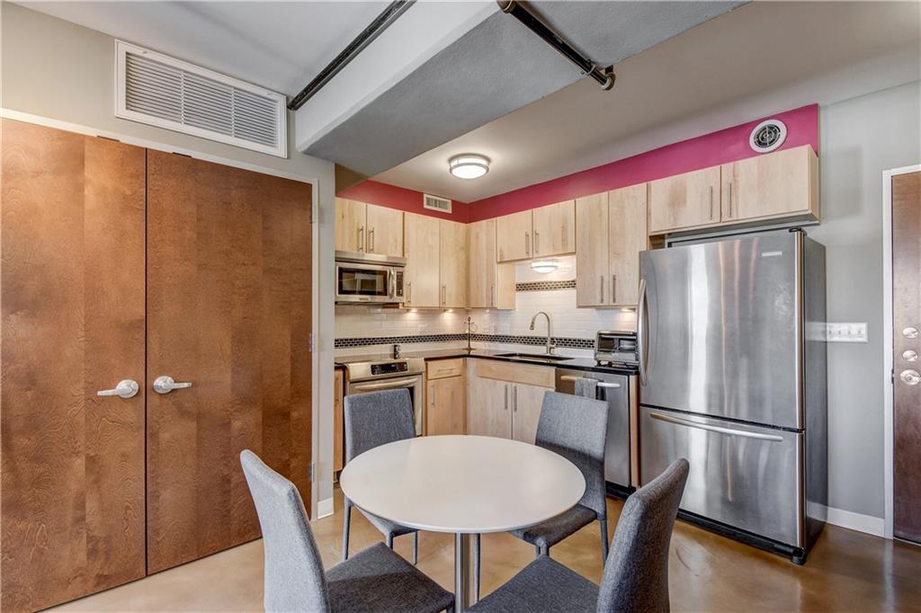 800 Brazos ST # 1111