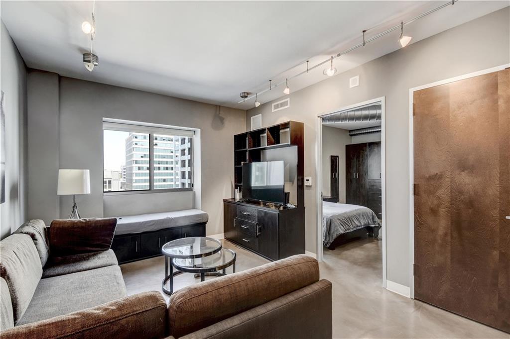 800 Brazos ST # 1111